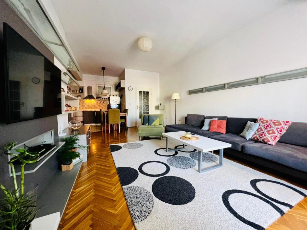 My Home In Prishtina - Spacious & Cozy 2Br Apartment With Balcony Πρίστινα Εξωτερικό φωτογραφία